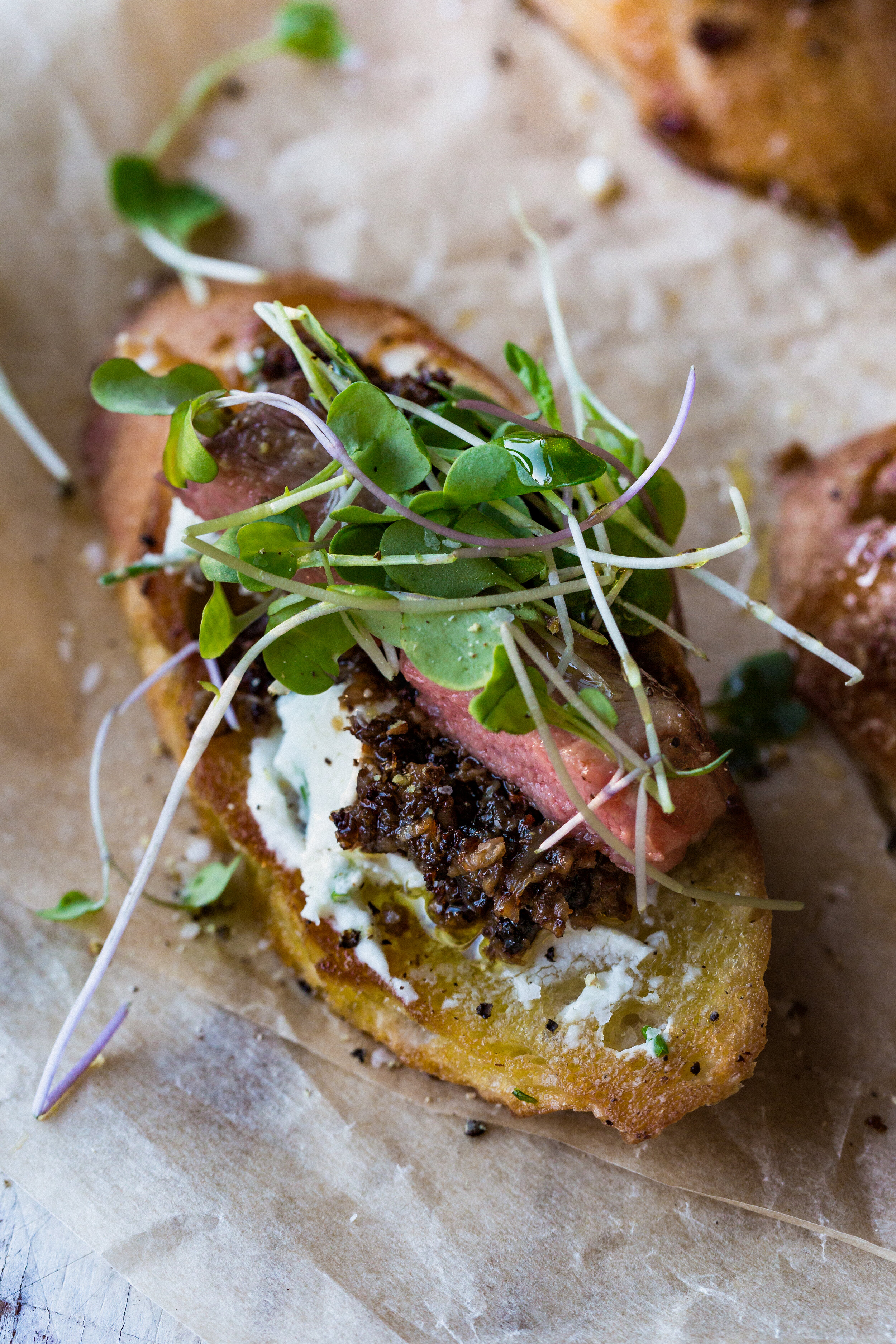 Steak Crostini-2.jpg